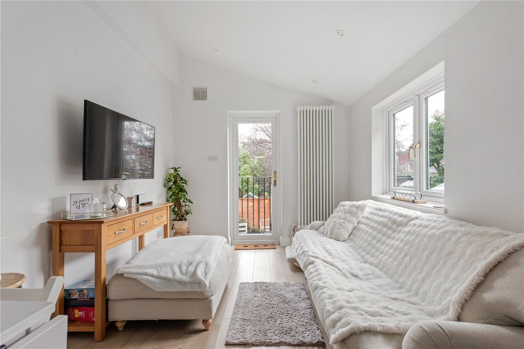 Property photo 3 of 12 Picture No. 03