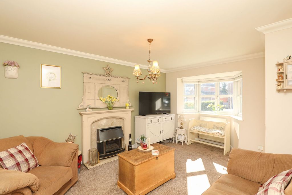 Property photo 2 of 24