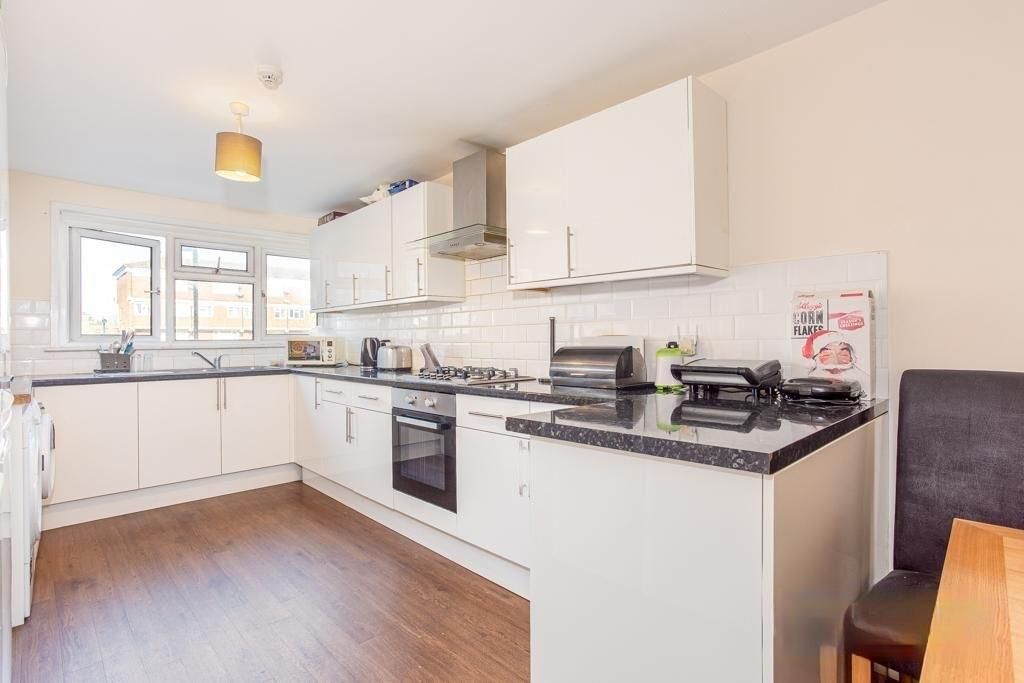 Property photo 2 of 8 037605c6-2Ff3-4E75-Bed8-3Cb49c1B1B11-Transformed.J