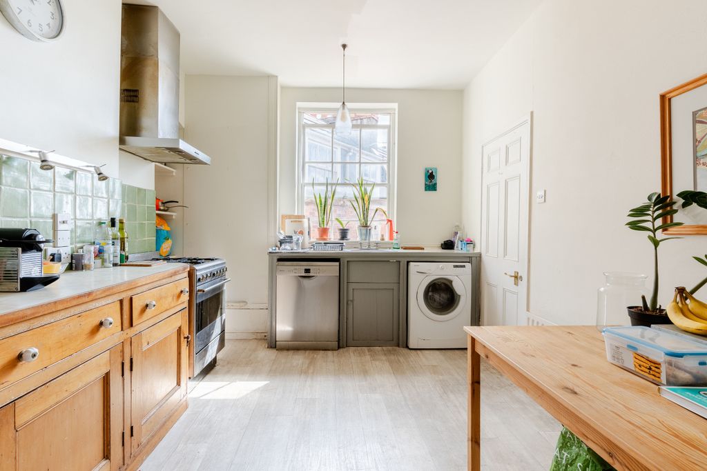 Property photo 3 of 13 3