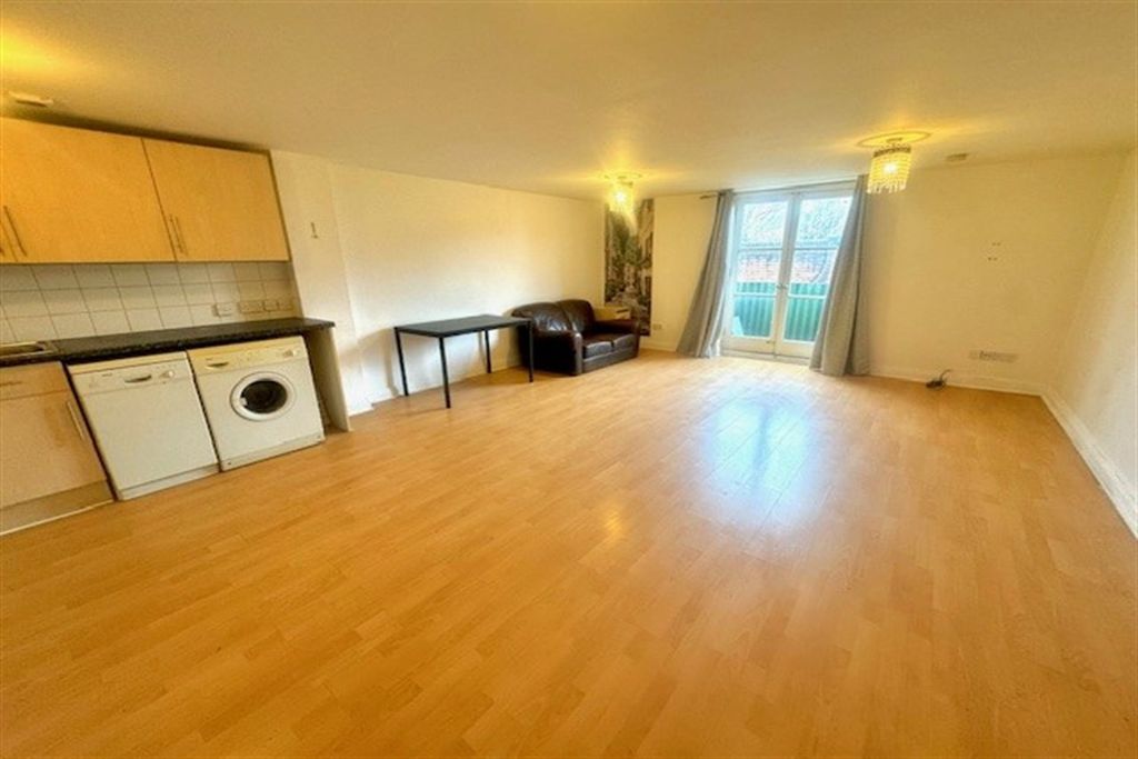 Property photo 2 of 9 (Main)