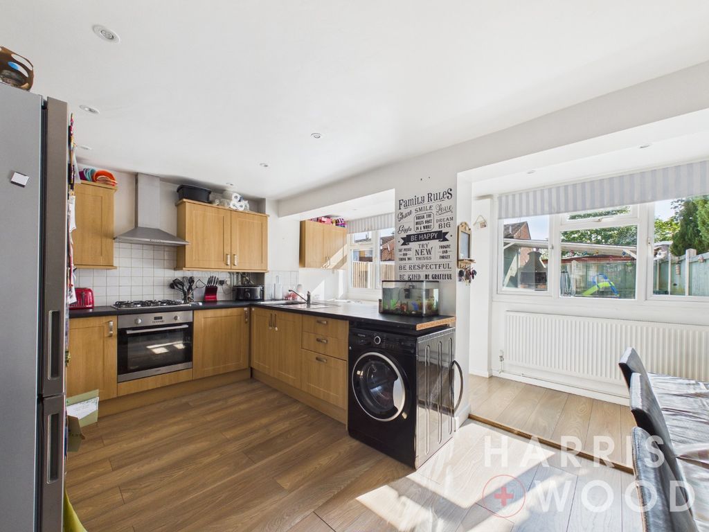 Property photo 2 of 19 5121043