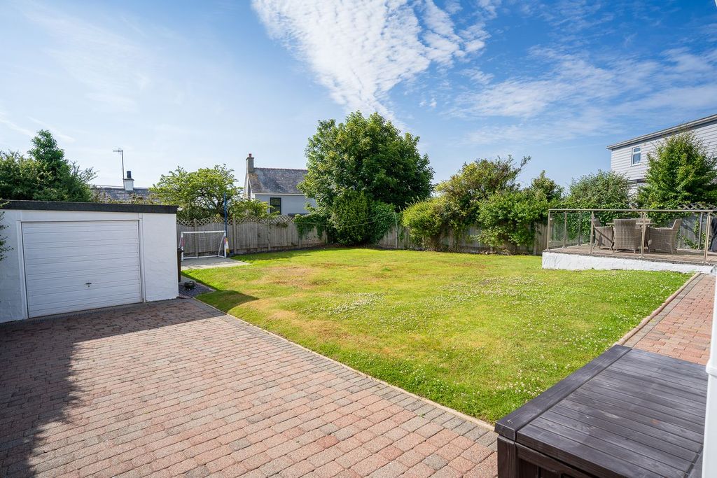 Property photo 3 of 29