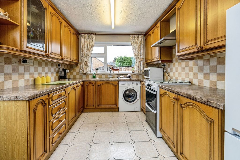 Property photo 2 of 16 Photo