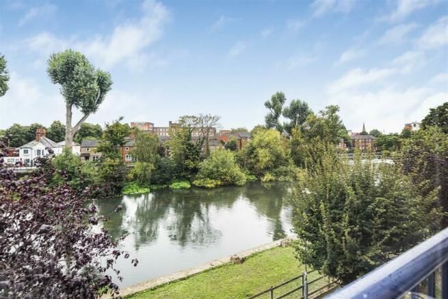 Property photo 2 of 7 Picture No. 15