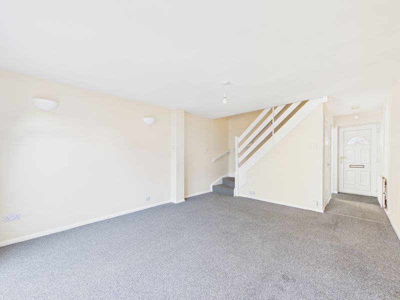 Property photo 2 of 8 Lounge