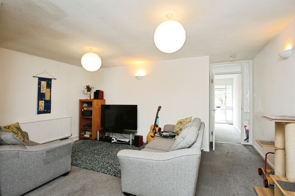 Property photo 3 of 17