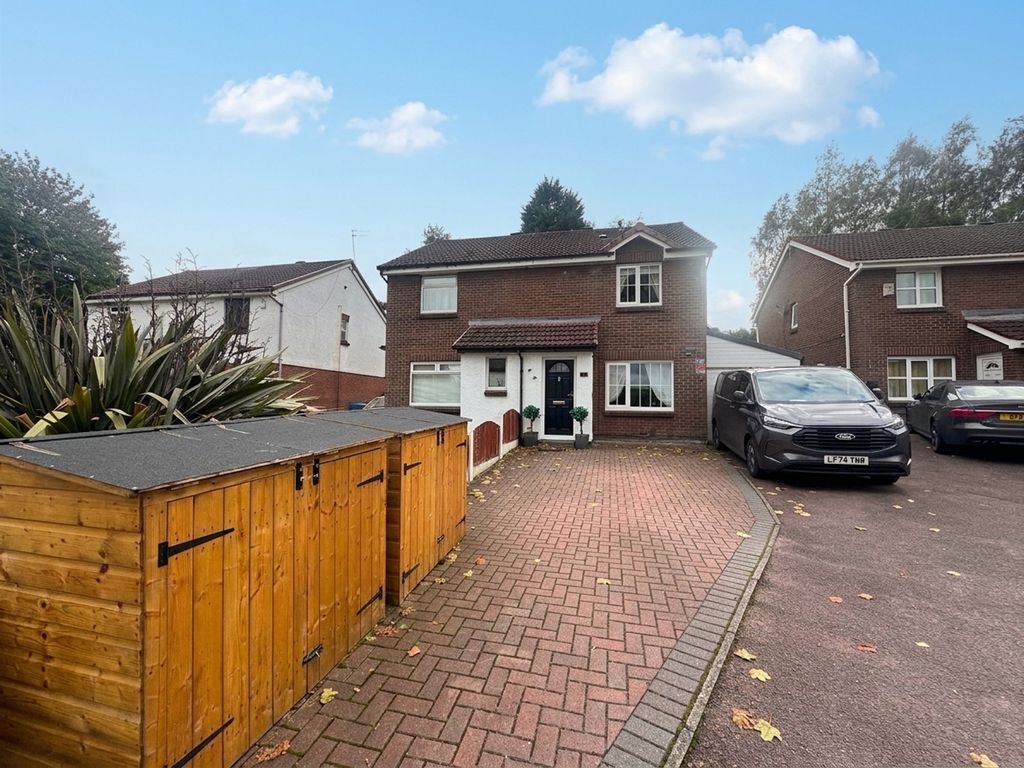 Property photo 1 of 28