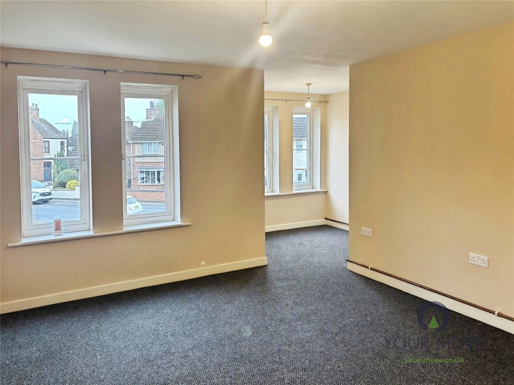 Property photo 3 of 9 Lounge