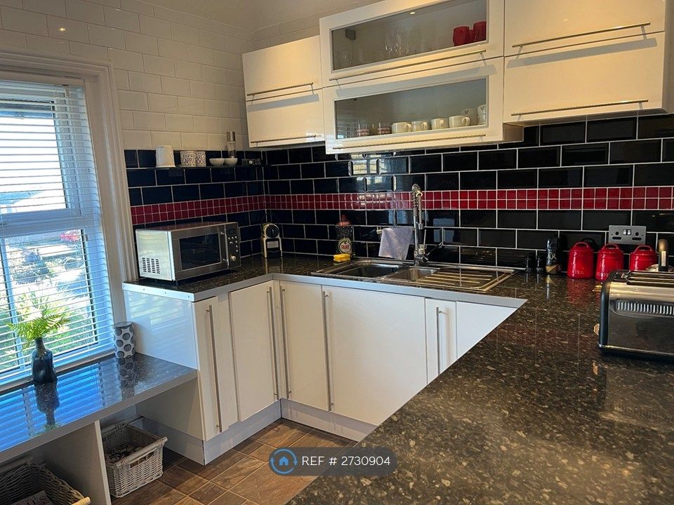 Property photo 2 of 22