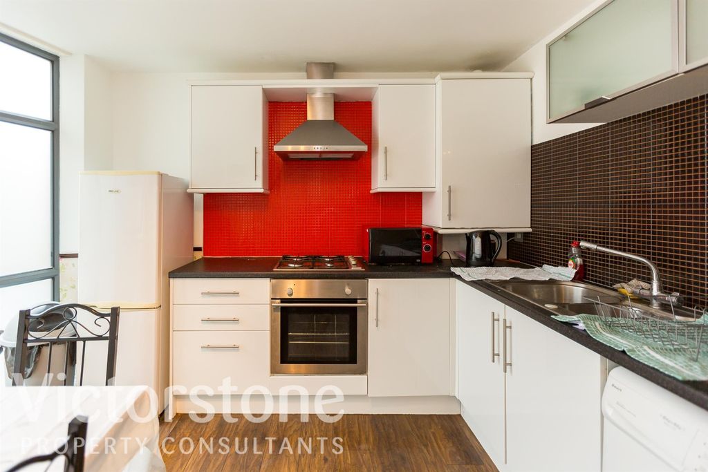 Property photo 2 of 8 1340263
