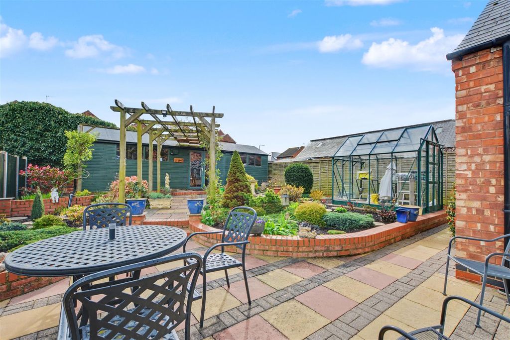 Additional image 18 of 4 bed detached bungalow for saleOakfield Road, Stapleford, Nottingham NG9