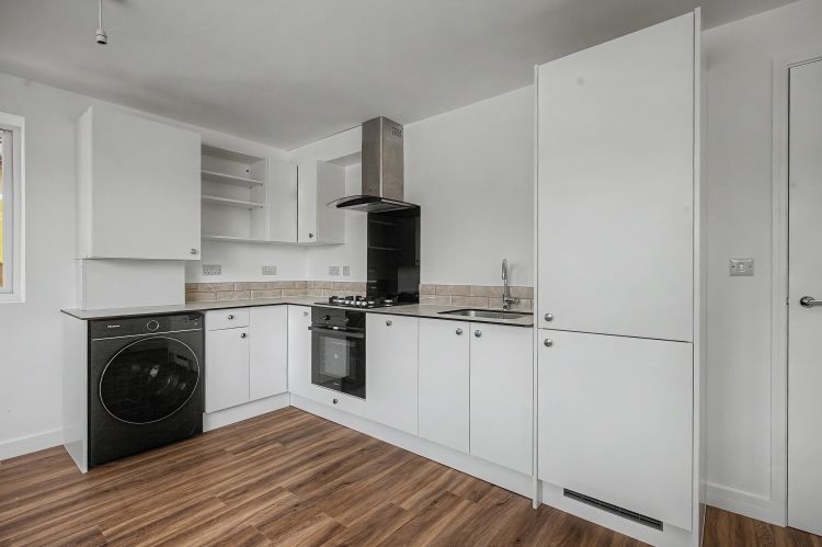 Property photo 2 of 7 327747