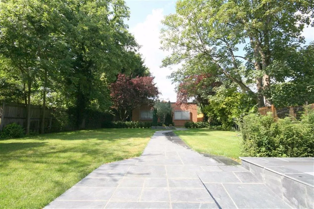 Property photo 2 of 2