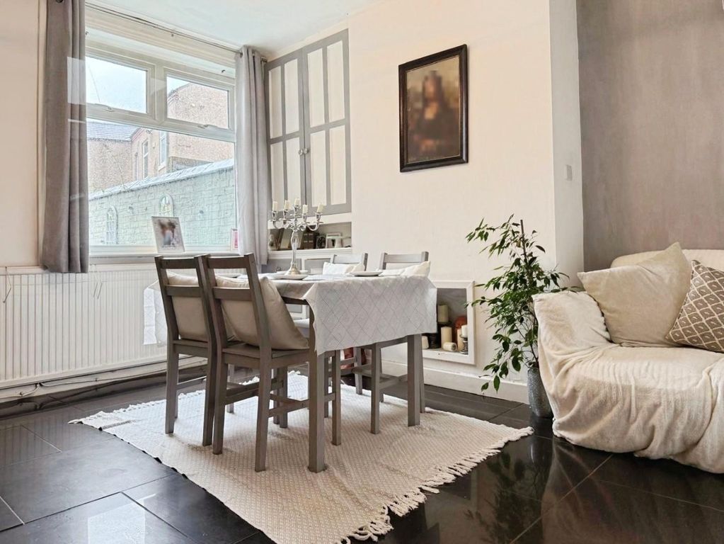 Property photo 3 of 26 7c3Bc3B5--4894-Bb85-4Bfccef25Aad-12040-000023Ec8F5