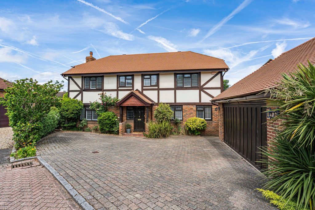 Property photo 1 of 31