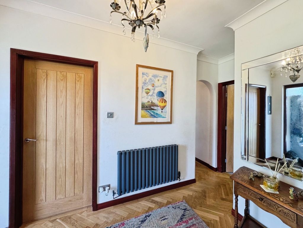 Property photo 2 of 25 4620722