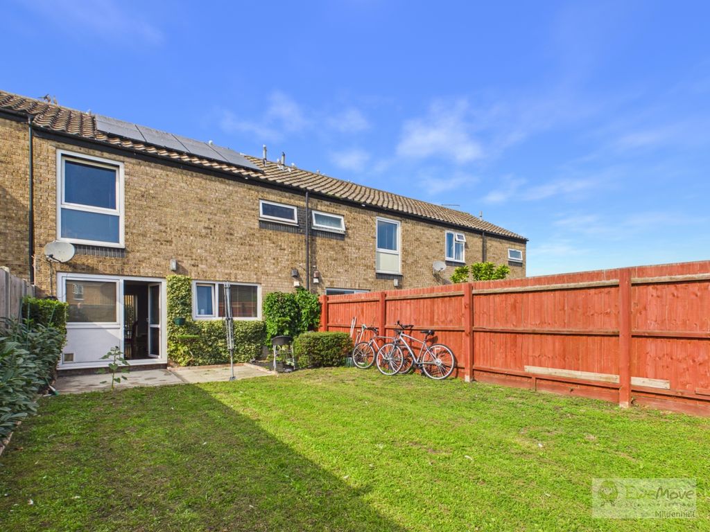 Property photo 1 of 17 Cam03603G0-Pr0104-Still019