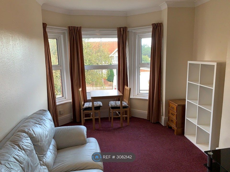 Property photo 3 of 6