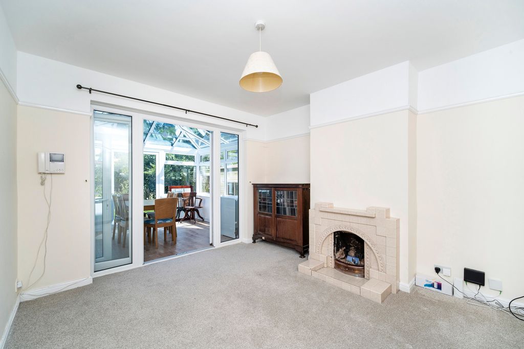 Property photo 2 of 11 Pbox-Img.Jpg