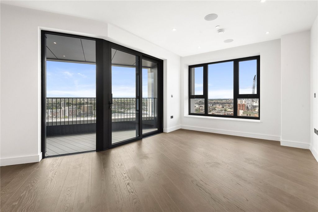 Property photo 2 of 10 Reception Room