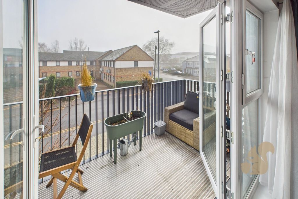 Property photo 2 of 11 Cam01814G0-Pr0067-Still008.Jpg