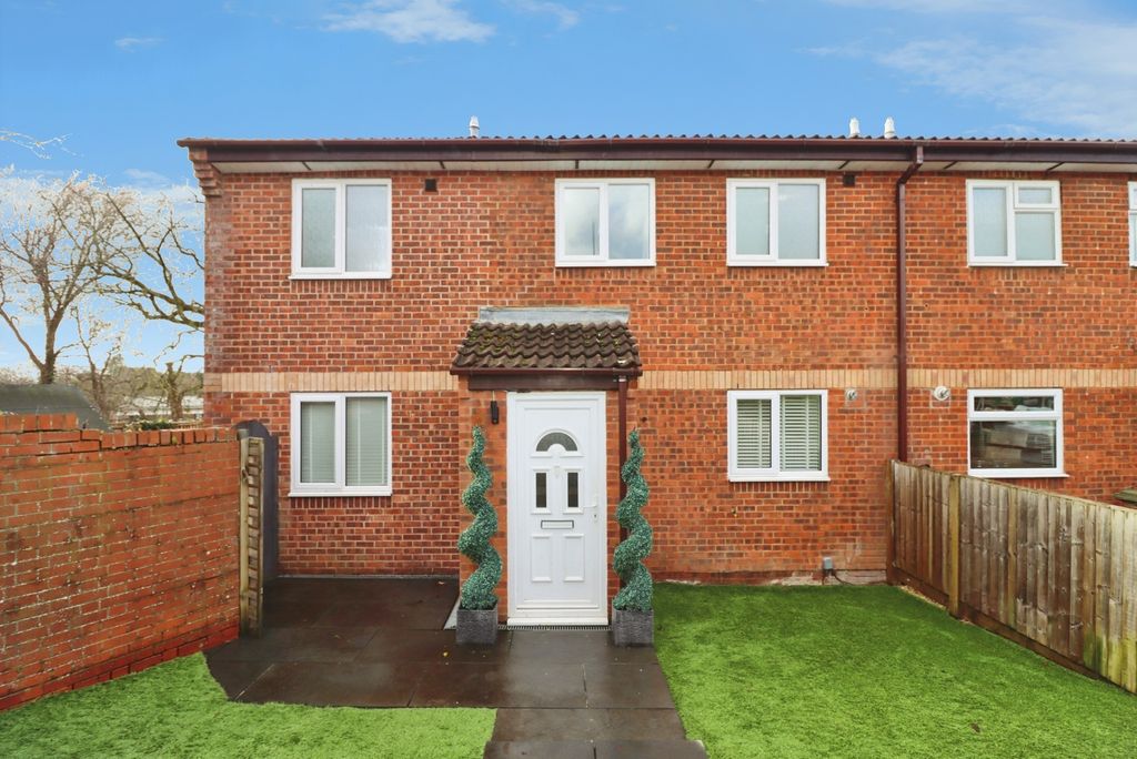 Property photo 1 of 21 Front