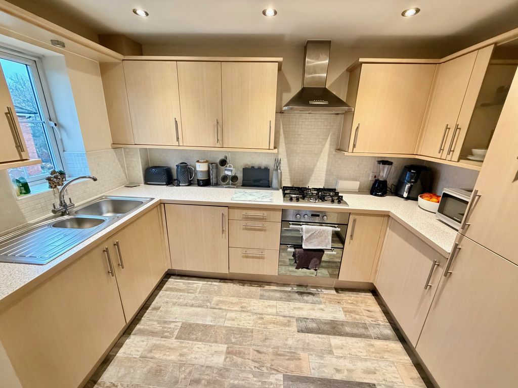 Property photo 3 of 8