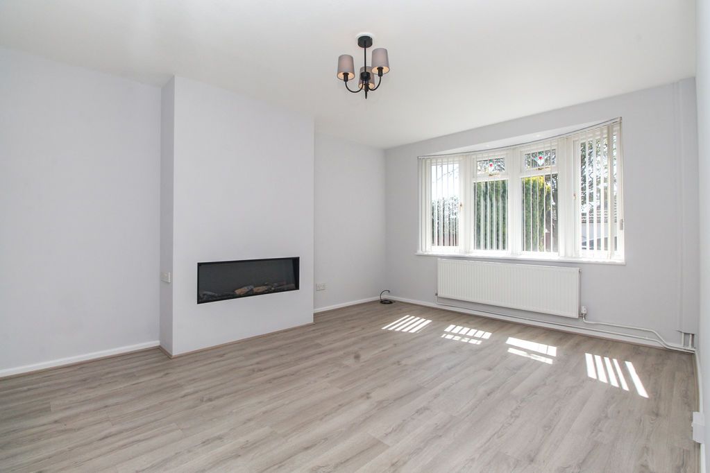 Property photo 2 of 16 Lounge