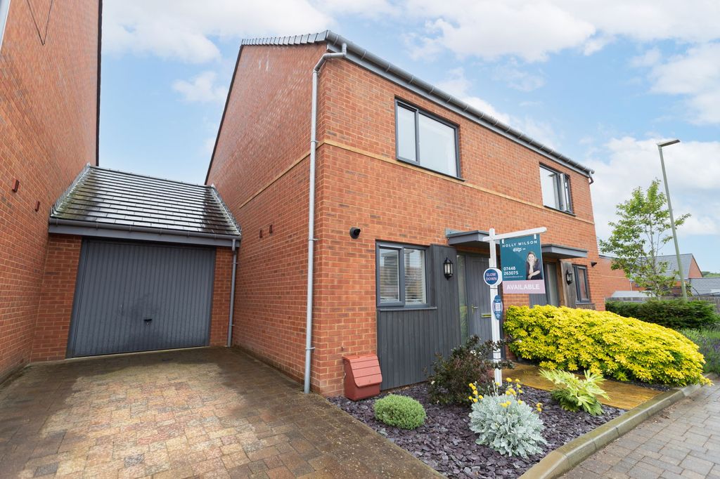 Property photo 2 of 12
