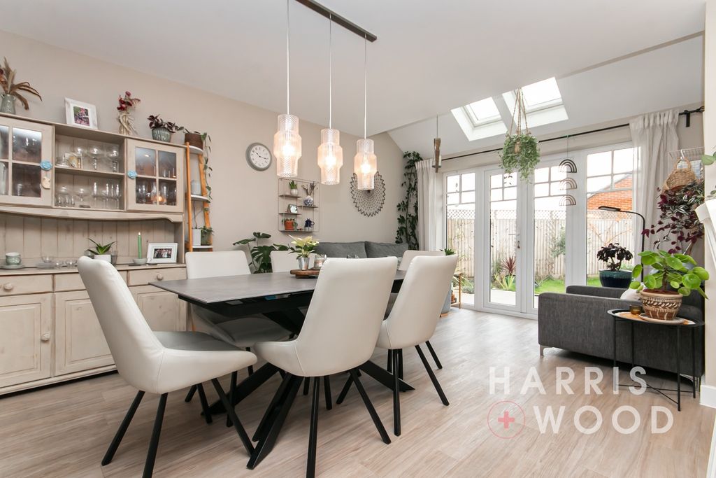 Property photo 2 of 40 4608921