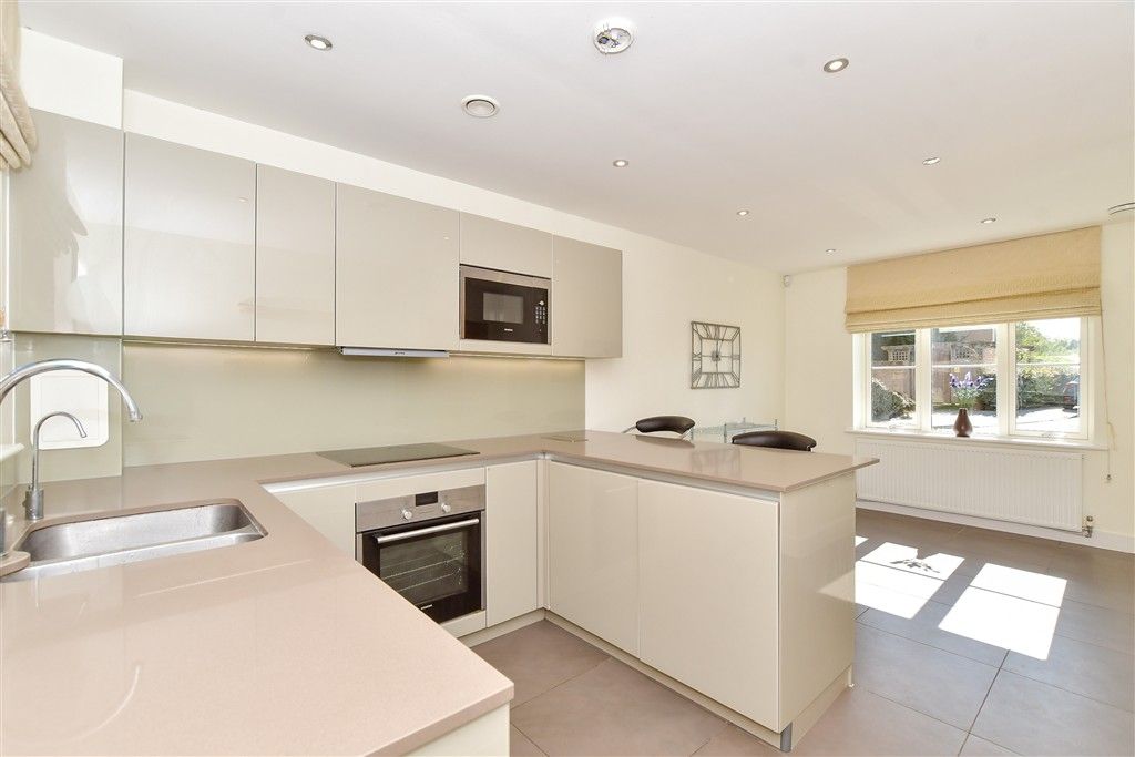 Property photo 1 of 19 Kitchen/Diner