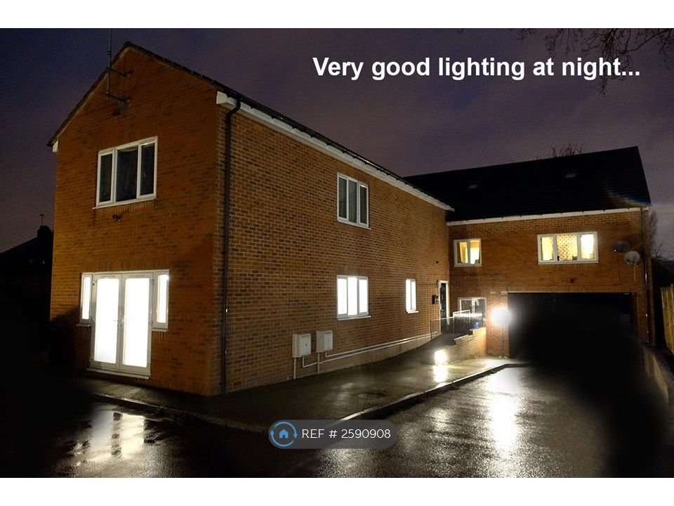 Property photo 2 of 16 Rear(At Night)