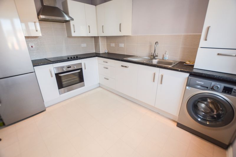 Property photo 3 of 11 Photo 7