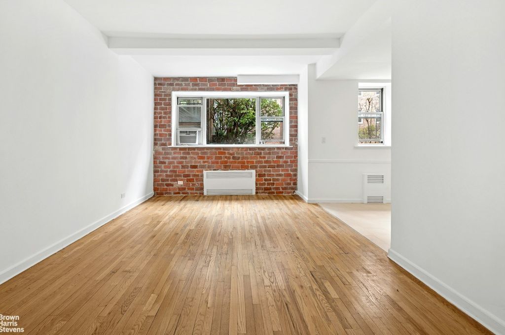 Property photo 2 of 12 <Alttext/>