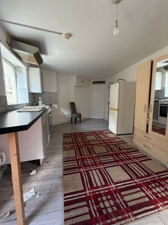 Property photo 2 of 4 Gallery