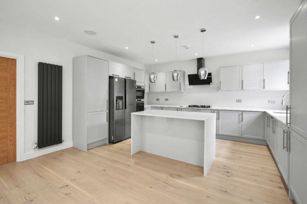 Property photo 2 of 9 2