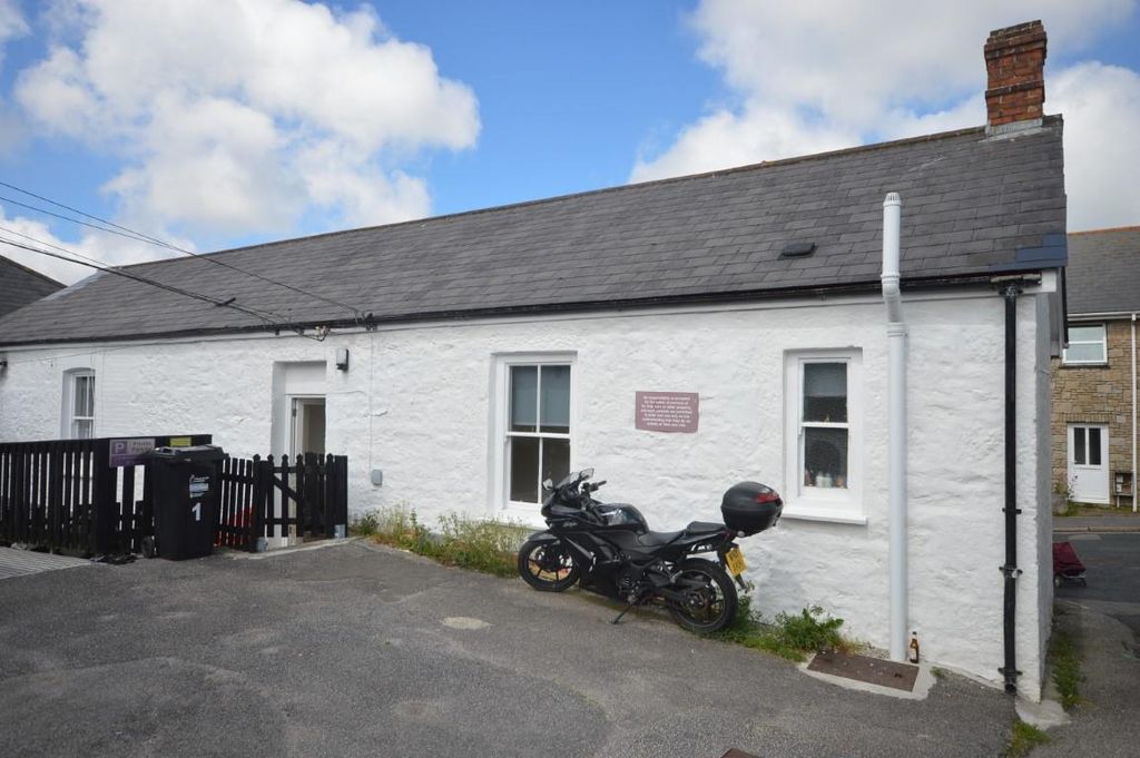 Property photo 1 of 6 Dsc_0002 (Medium).Jpg