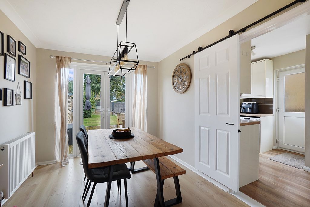 Property photo 3 of 16 4470688