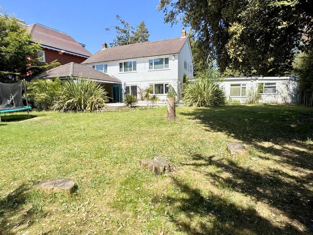 Property photo 2 of 37