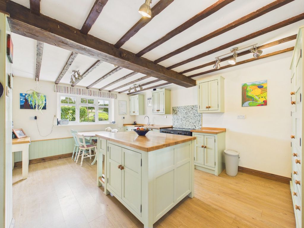 Property photo 2 of 28 5385835