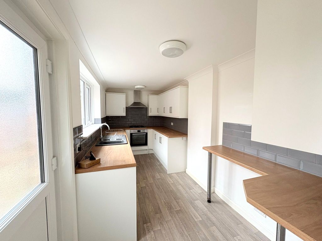 Property photo 2 of 4 Kitchen