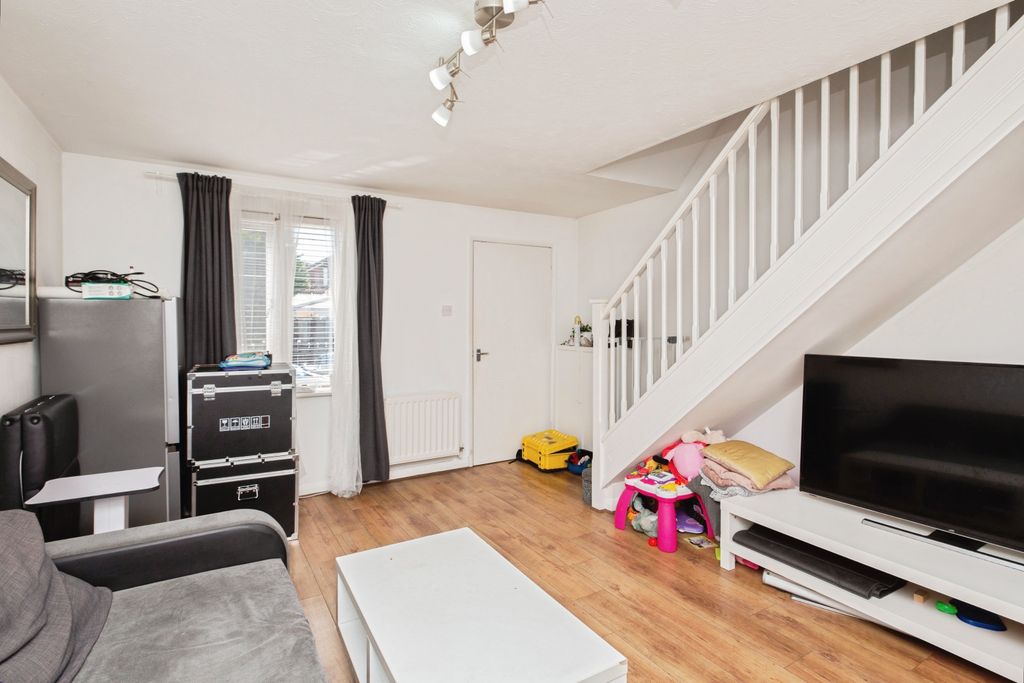 Property photo 2 of 14