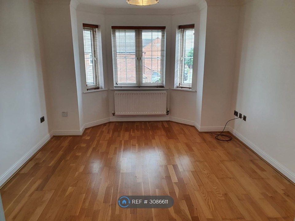 Property photo 2 of 10 Lounge With Bay Window