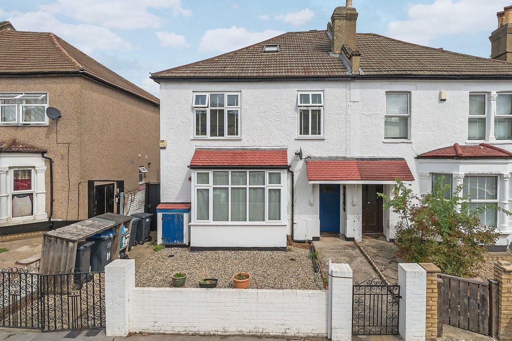 Property photo 1 of 24