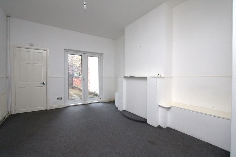 Property photo 3 of 13 Photo 6