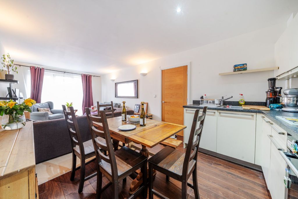Property photo 3 of 17 Picture No. 09
