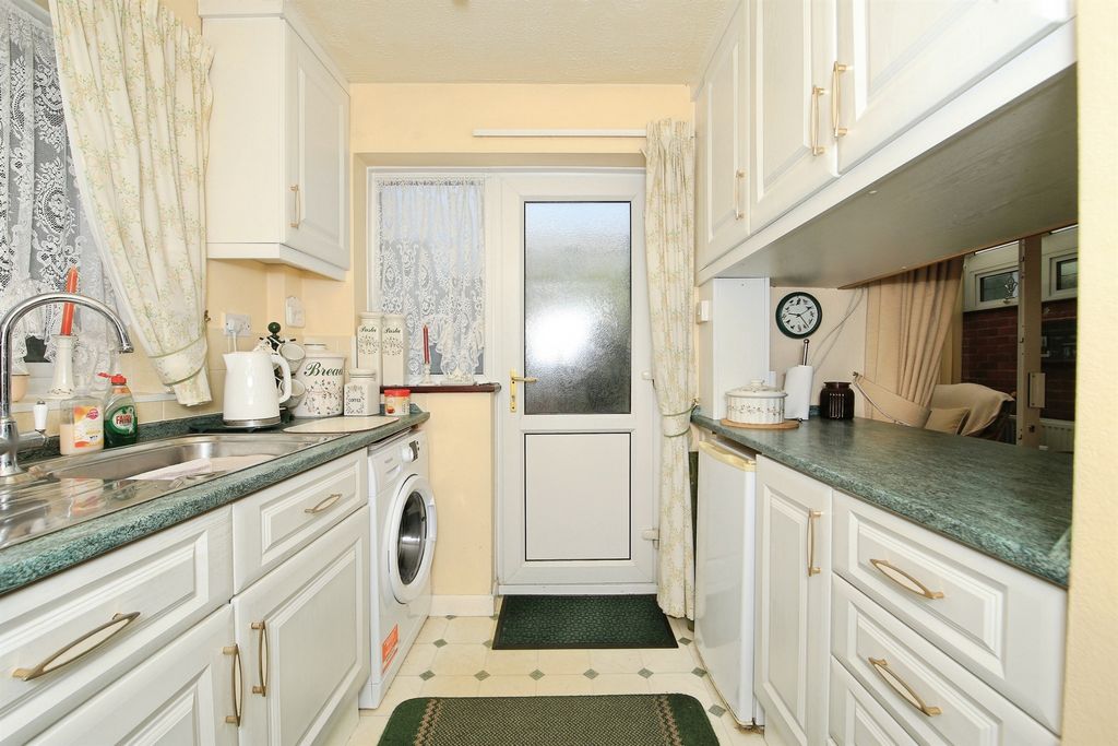 Property photo 2 of 14