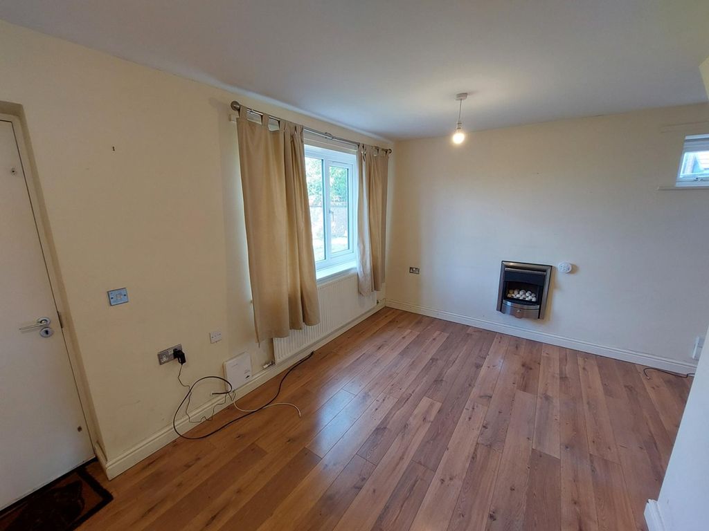 Property photo 3 of 8 Living Room