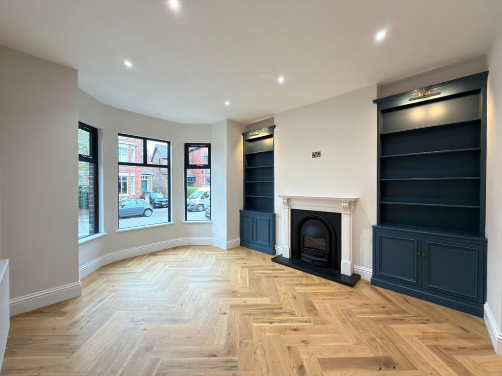 Property photo 2 of 34